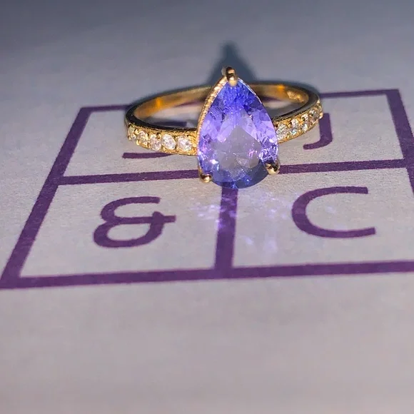 10k Tanzanite & Diamond Ring - Picture 2 of 7